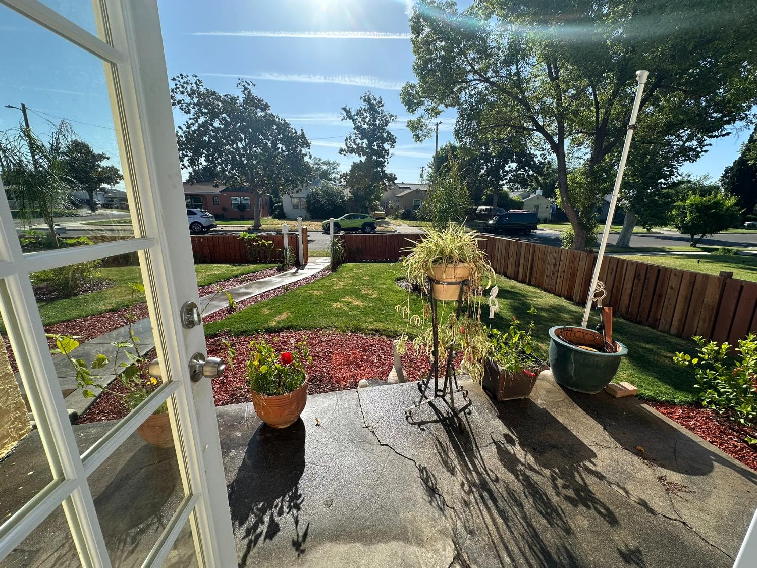 1441 N Calaveras